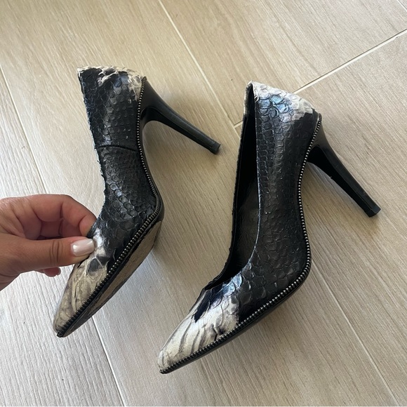 The Kooples Jiji Python Zipper Pointed Toe Heel
White/Black Size 7 - Picture 5 of 9